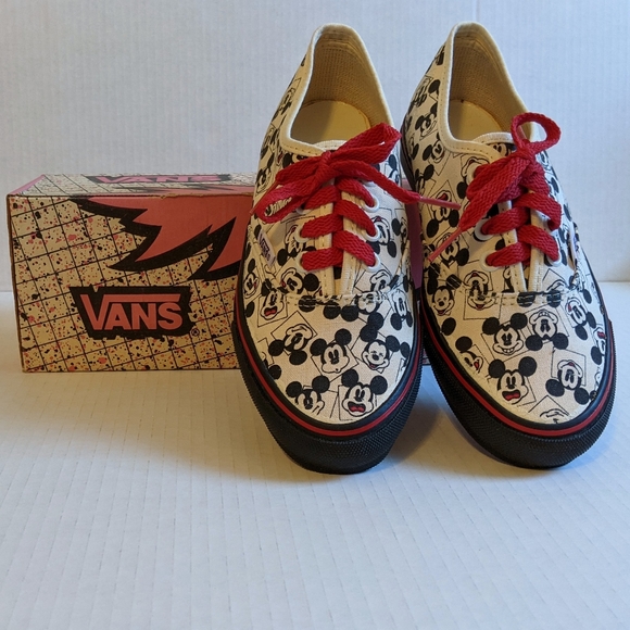 Vans Shoes - Disney Vintage Vans Mickey Lace-up Sneakers size 6